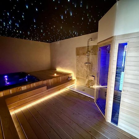 La Maison De Ville - Piscine - Spa Sète Kültér fotó